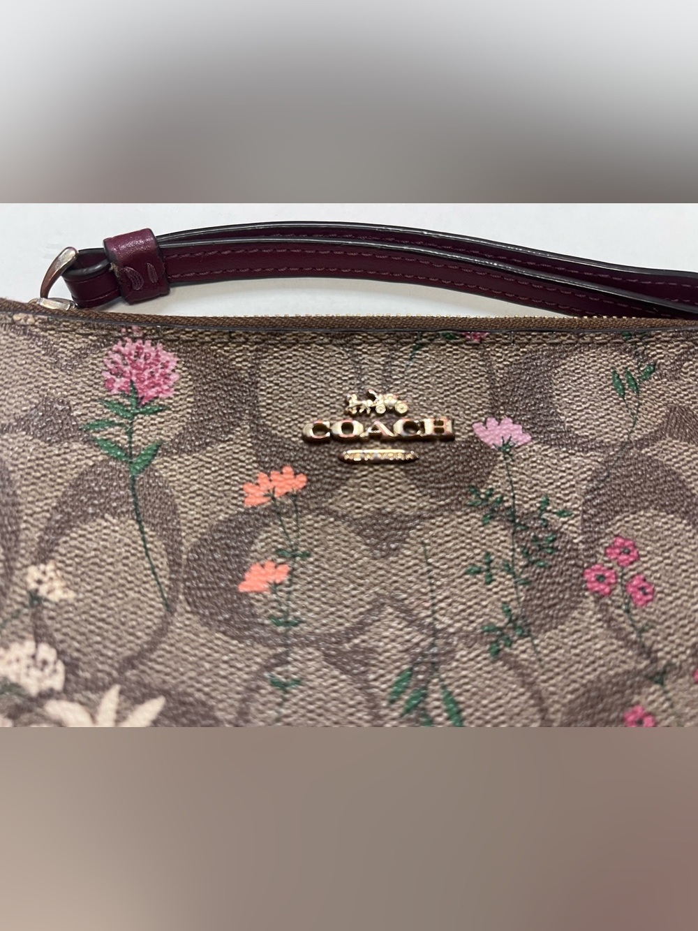 Coach C8732 Signature Canvas Wildflower Floral Corner Zip Wristlet - Picture 3 of 8